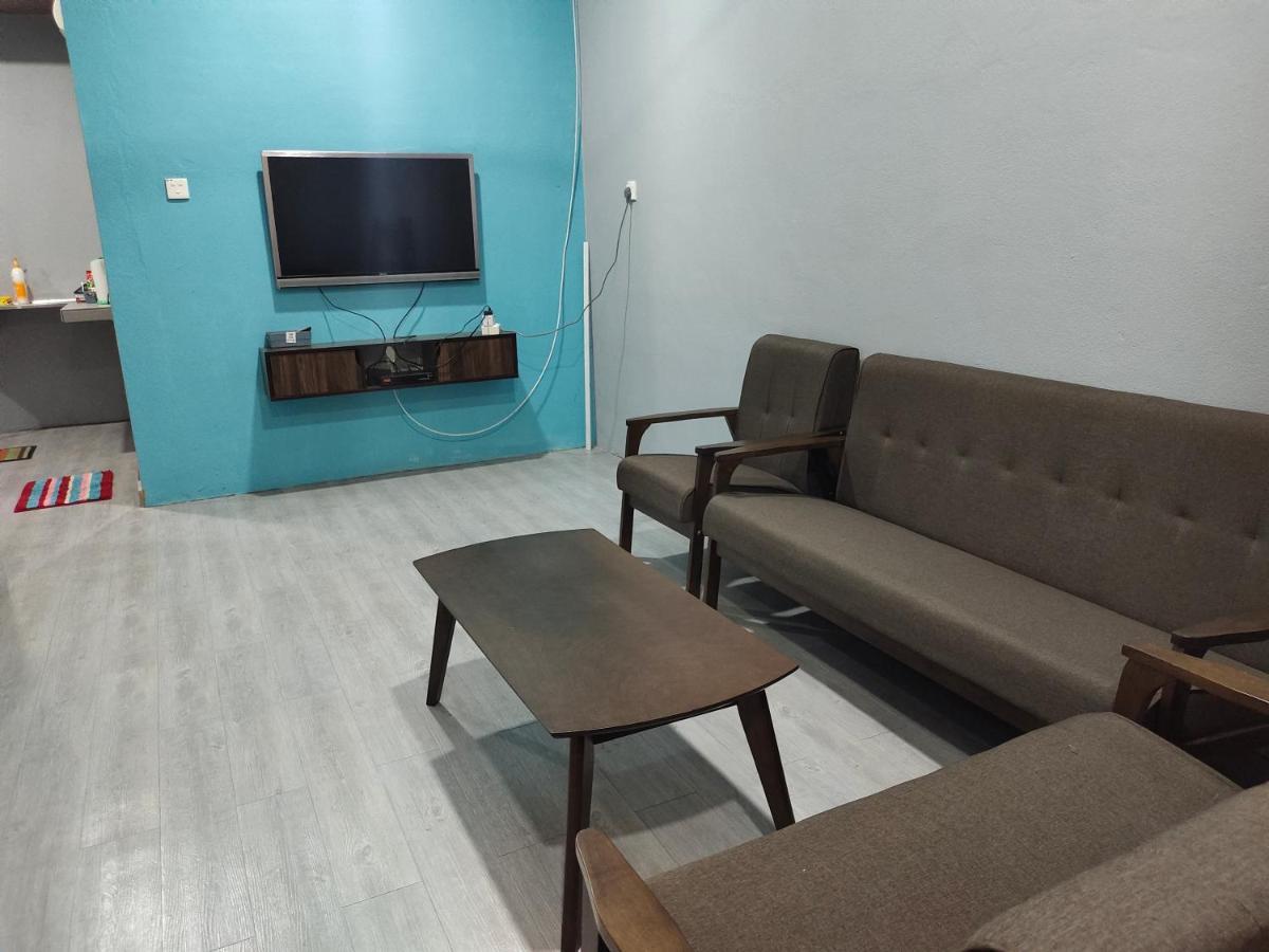 Alish Homestay Gua Musang With Free Wifi, Netflix Kültér fotó