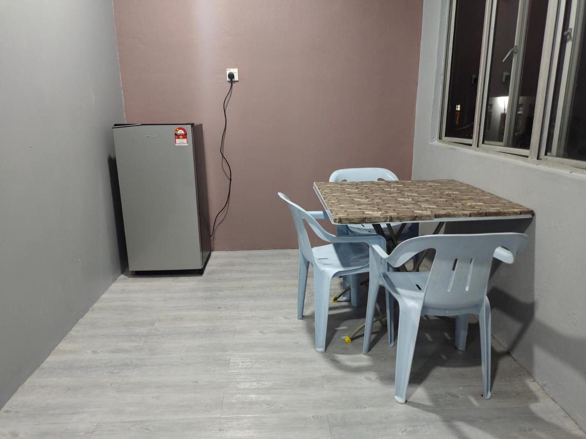 Alish Homestay Gua Musang With Free Wifi, Netflix Kültér fotó